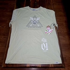 Undrtd Men's Light Green Graphic T-Shirt